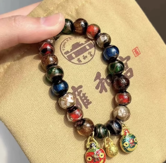 Discover-the-Art-of-Bead-Making-The-Tradition-and-Innovation-Behind-the-Yonghegong-Incense-Ash-Glazed-Bracelet Aoao Toys