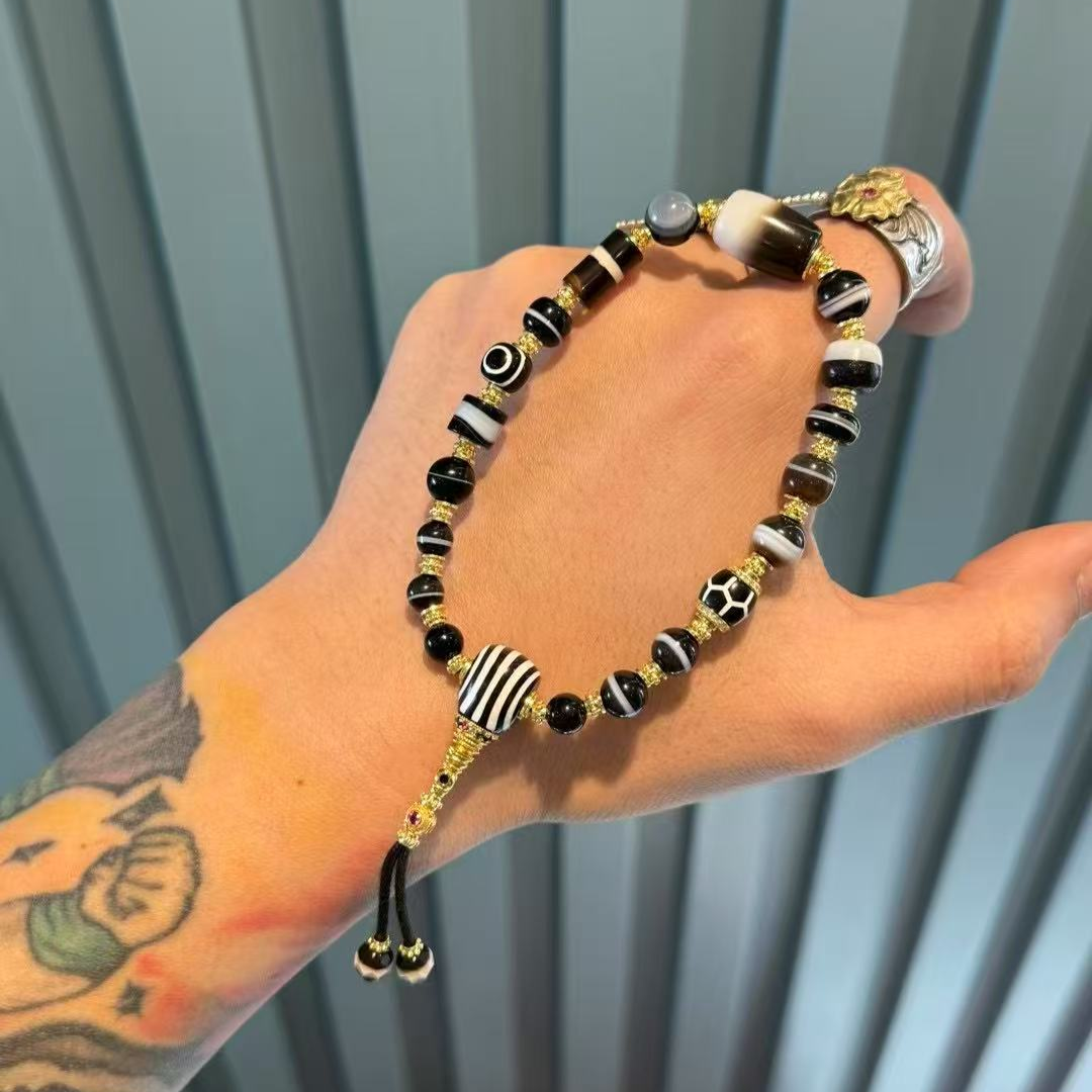Lucky Water Color: Black & White Medicine Beads Bracelet – Natural Agate One-Line Talisman Handheld Aoao Toys