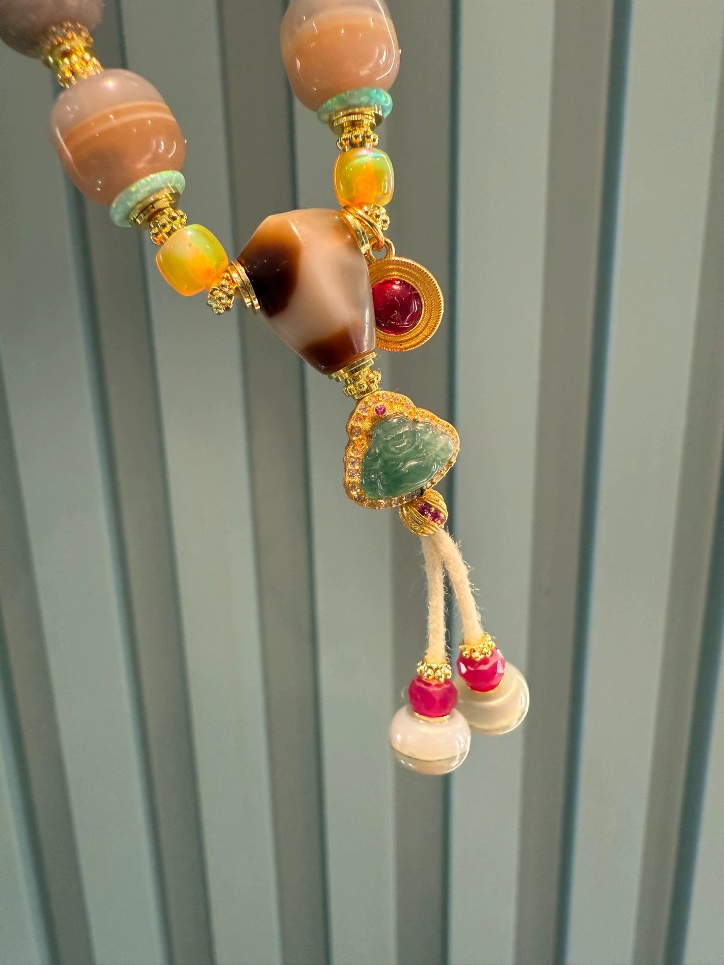 Tibetan Medicine Master Handstring • Natural Single-Line Sardonyx Aoao Toys