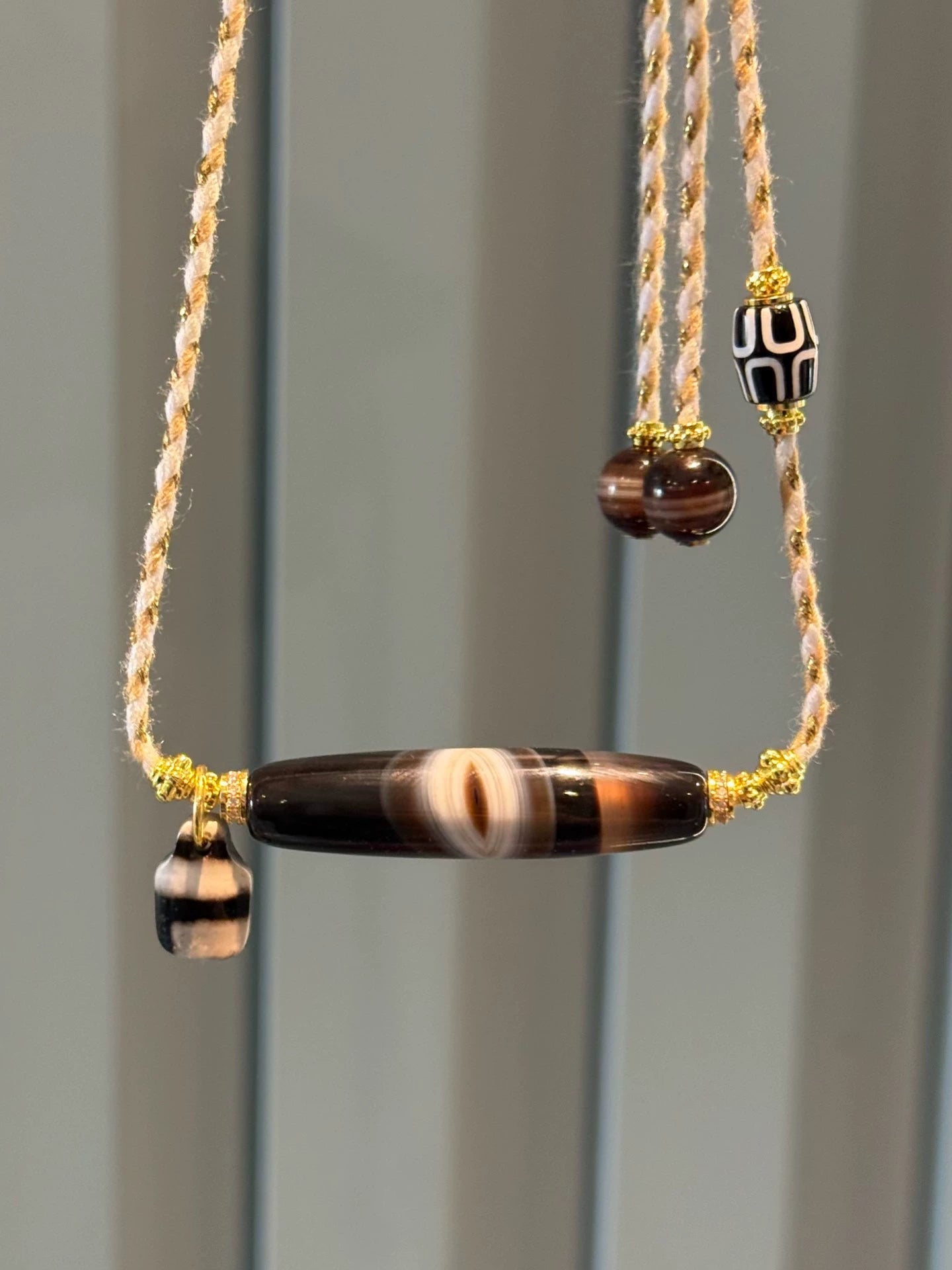 🌟 Black & White Buddha Eye Banded Agate Dzi Necklace Unique Piece • Tibetan Style • Natural Texture • Mixed Gem Accents Aoao Toys