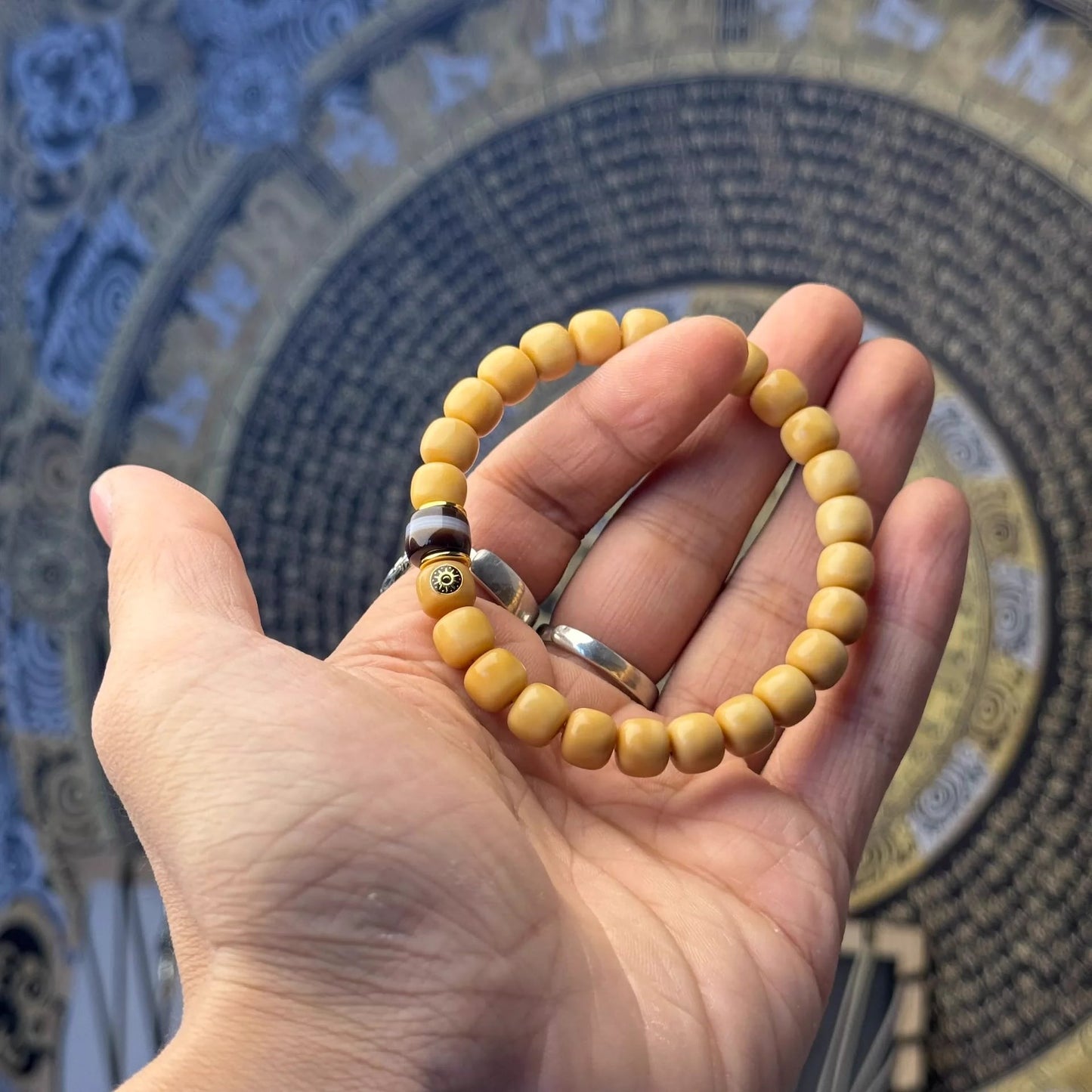 9×8mm Dragon's Back Bodhi Single-row Bracelet with Banded Agate Accents Aoao Toys