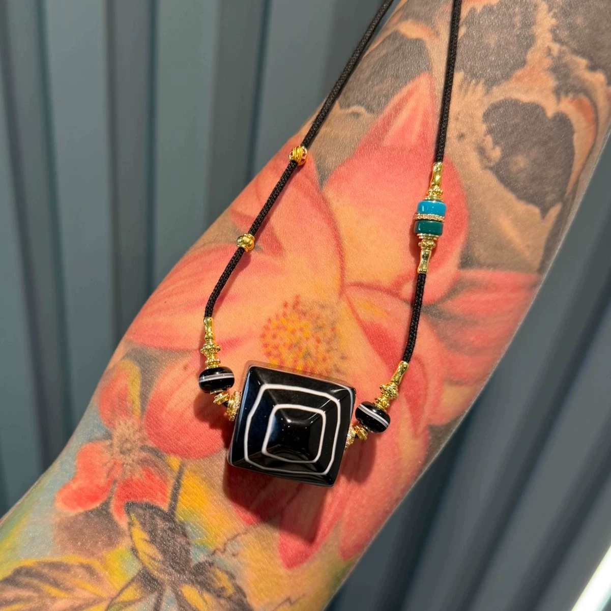 Water lucky color:Natural Dzi Necklace with Single-Line Agate and Square Eye Beads Aoao Toys