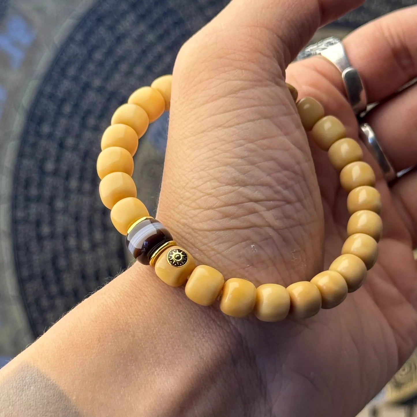 9×8mm Dragon's Back Bodhi Single-row Bracelet with Banded Agate Accents Aoao Toys