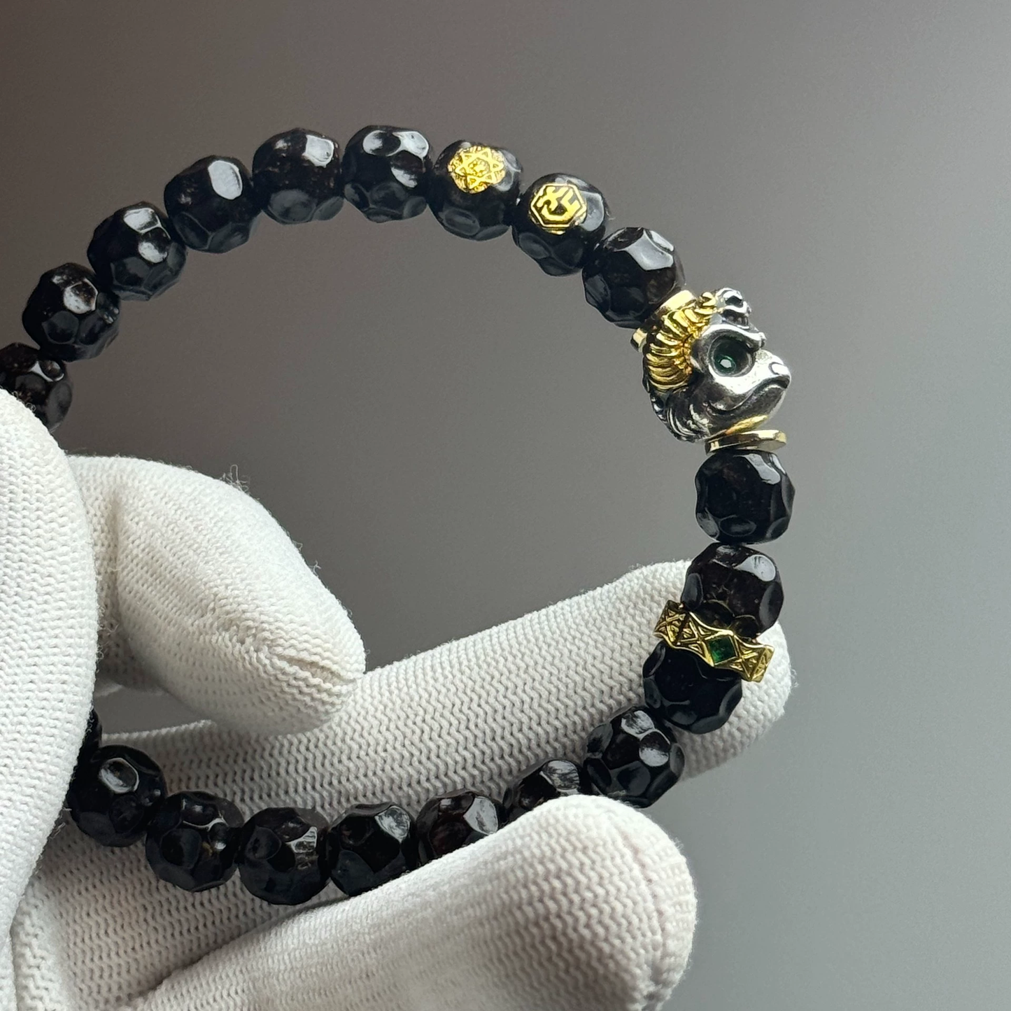 Natural Coconut Palm Wuxiang Single Bracelet with 9*8mm Carved Beads & Two-Tone Garuda Pendant Aoao Toys