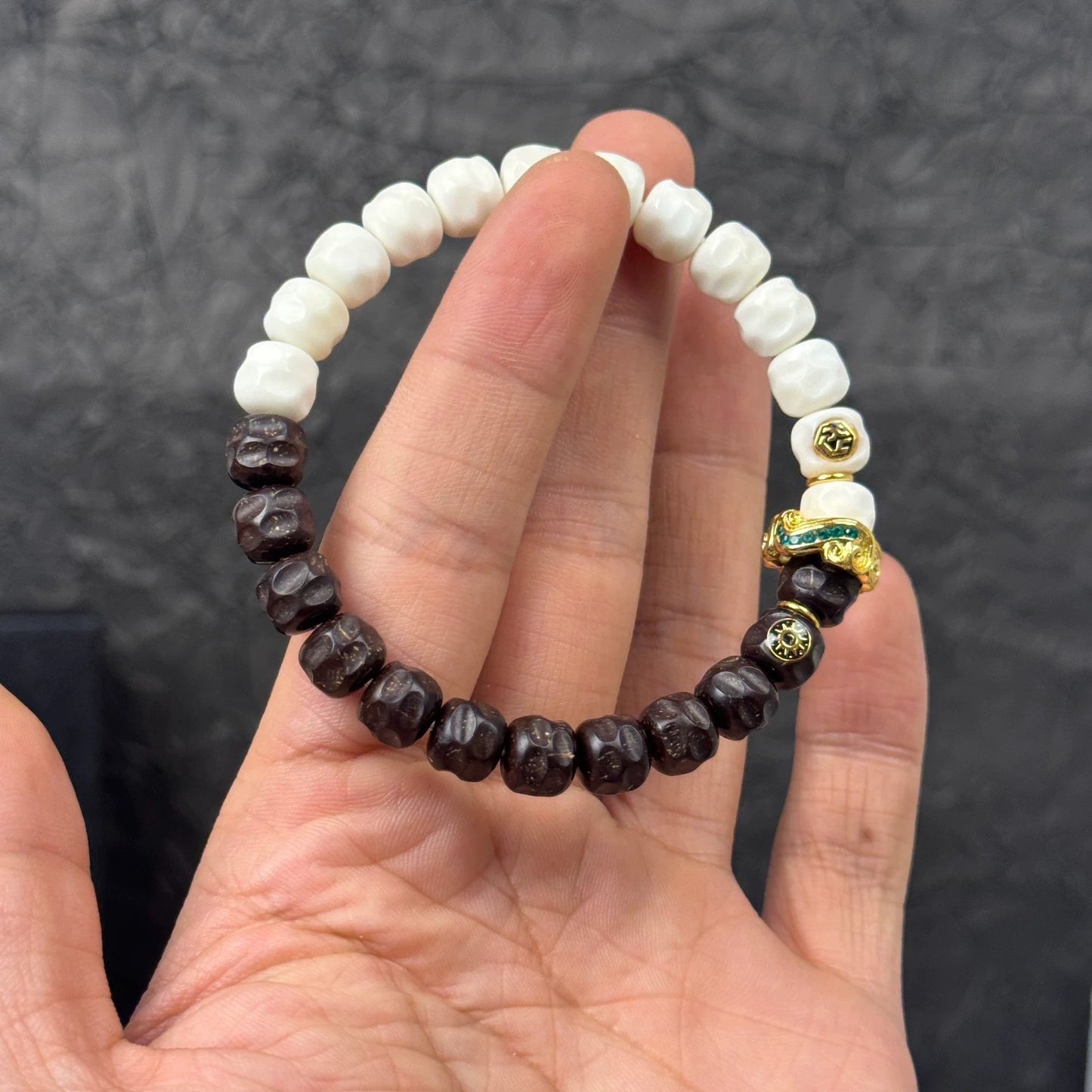 Handcrafted Coconut Palm & White Jade Bodhi Wuxiang Yin-Yang Single Bracelet with 9*8mm Carved Beads Aoao Toys