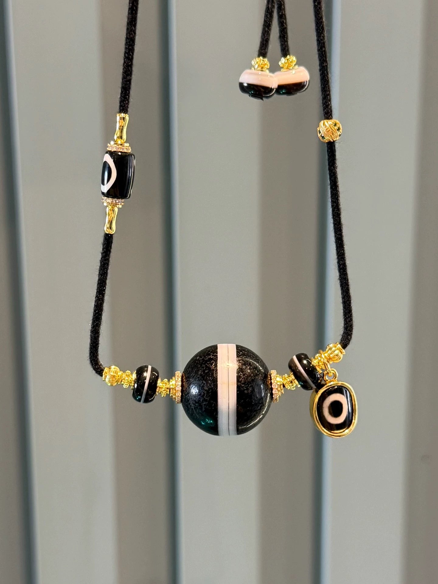 Tibetan Medicine Master Dzi Collarbone Necklace • Black-White Sardonyx & Ancient Pyu Bead Fusion Aoao Toys