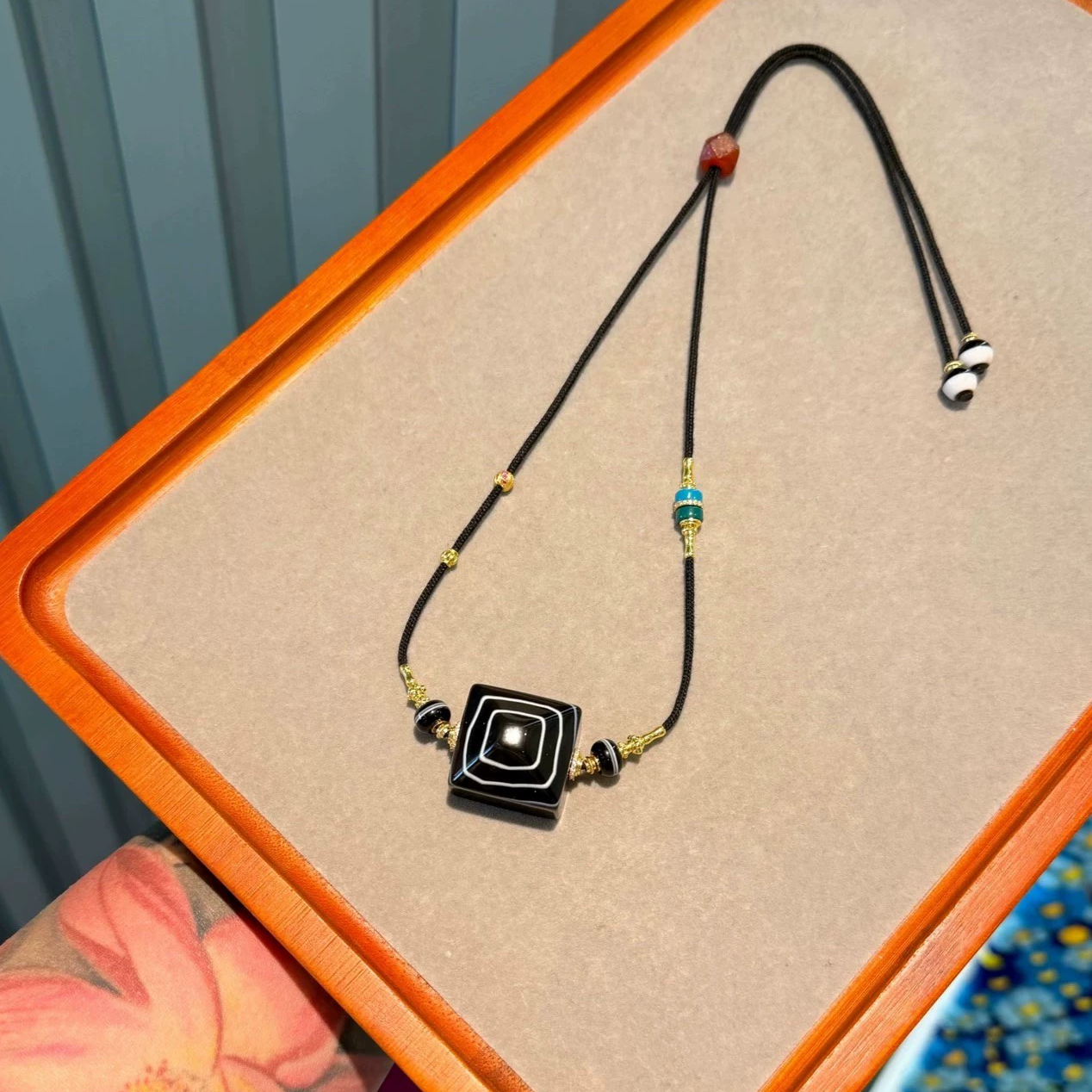 Water lucky color:Natural Dzi Necklace with Single-Line Agate and Square Eye Beads Aoao Toys