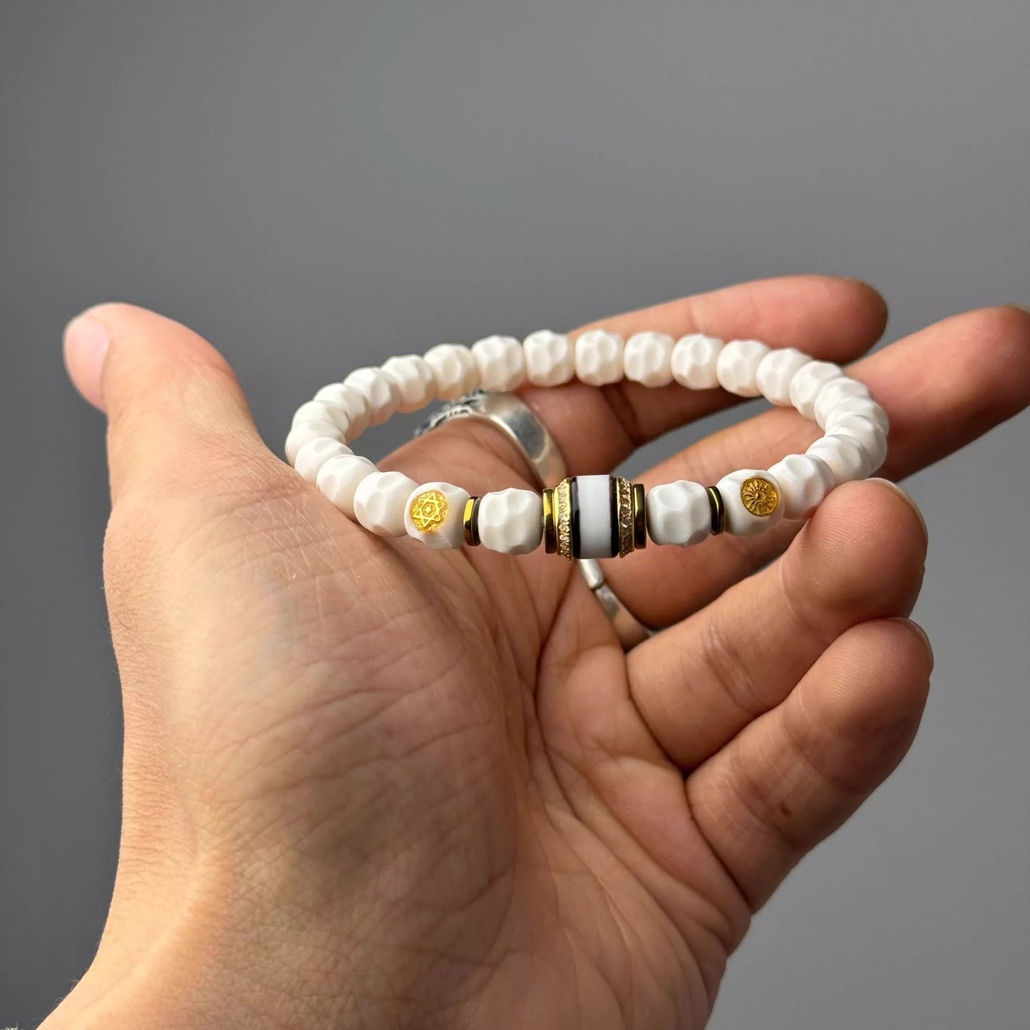 🌟 Handcrafted Camel Bone Wu Xiang 0.31"×0.28" Single-Loop Bracelet Natural Texture • Mixed Accents • Actual Photos • Fixed Price Aoao Toys