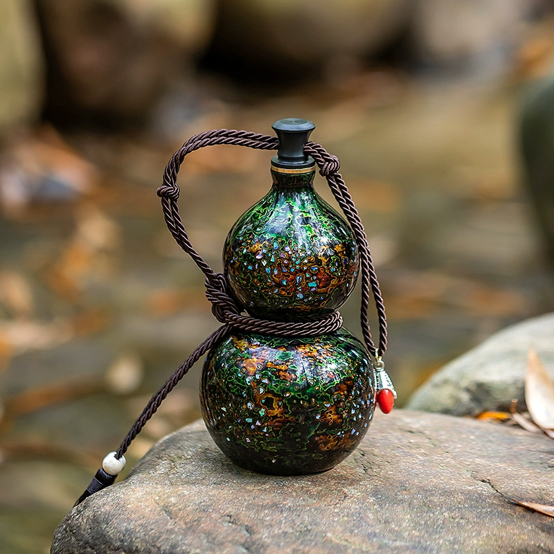 Wuhe Lacquer Gourd Wine Pot – Handcrafted Symbol of Personal Wealth & Summer Elegance Aoao Toys