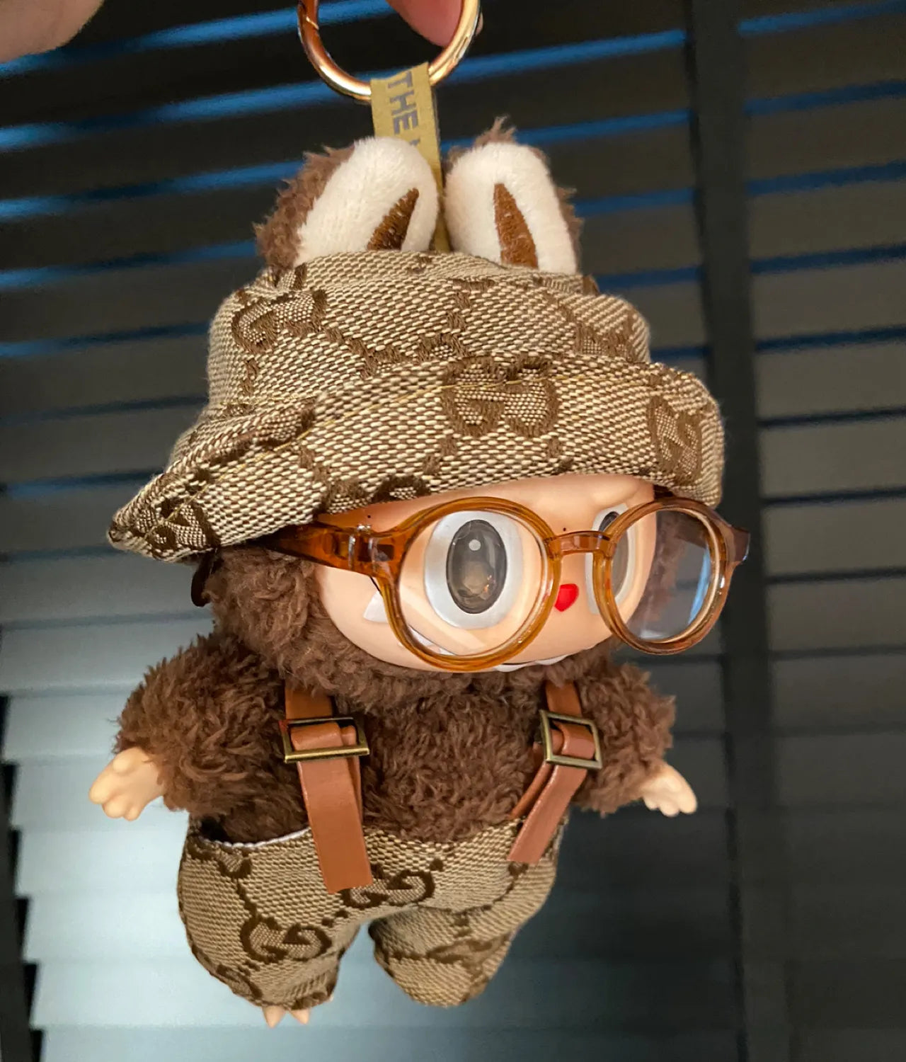 🌟 Gucci-Inspired Overalls Labubu Outfit (Gen 1 & 2)Doll & additional accessories not included