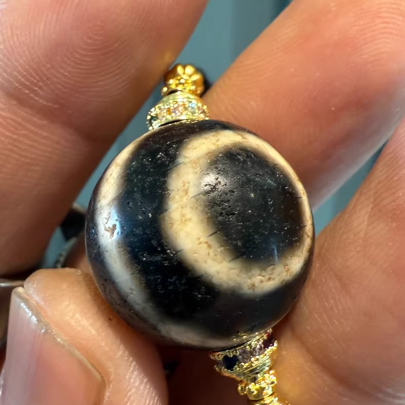 Water lucky color:Black & White Ghost Eye Bead Necklace – Timeless Tibetan Design Aoao Toys