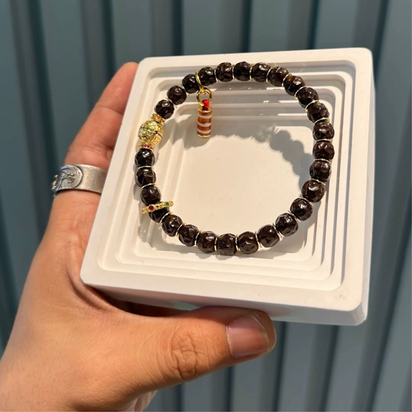 Natural Coconut Bead Bracelet – 8mm (0.31 in)Rustic Design with Agate Accents Aoao Toys