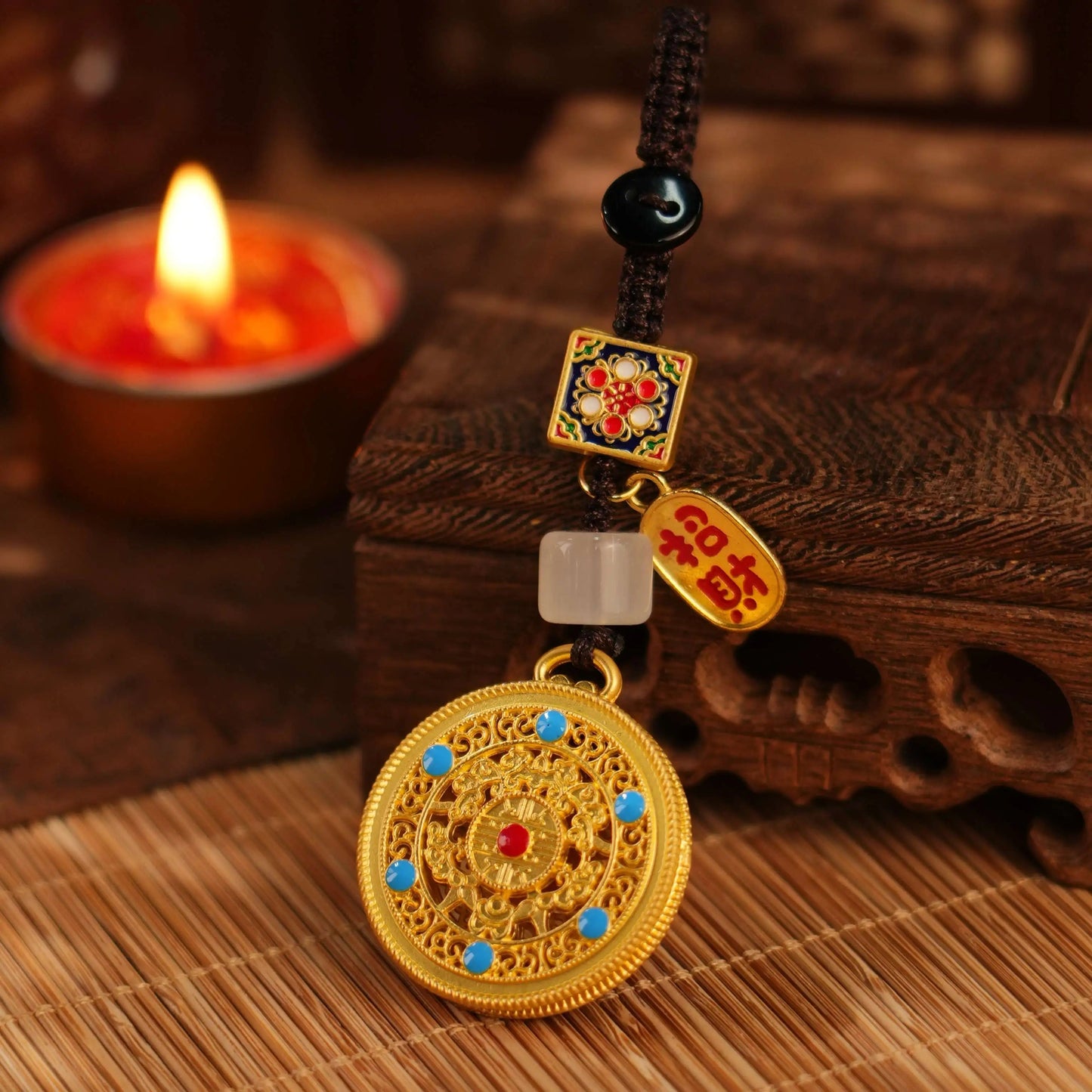 Gilded Fortune Tag Keychain – Taoist Wealth & Luck Amulet (Qianyuan Pavilion) Aoao Toys