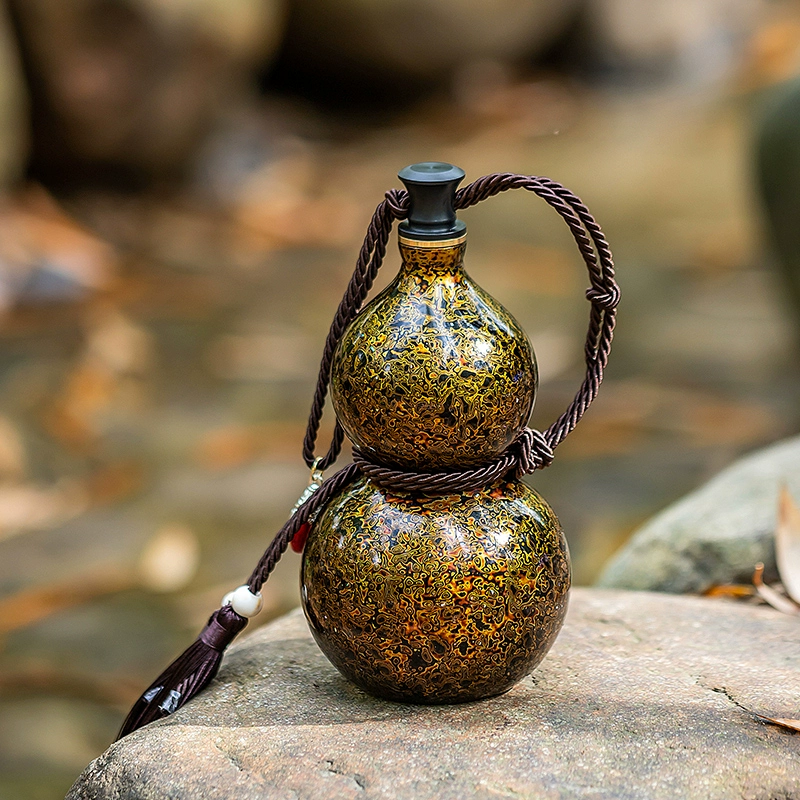 Wuhe Lacquer Gourd Wine Pot – Handcrafted Symbol of Personal Wealth & Summer Elegance Aoao Toys