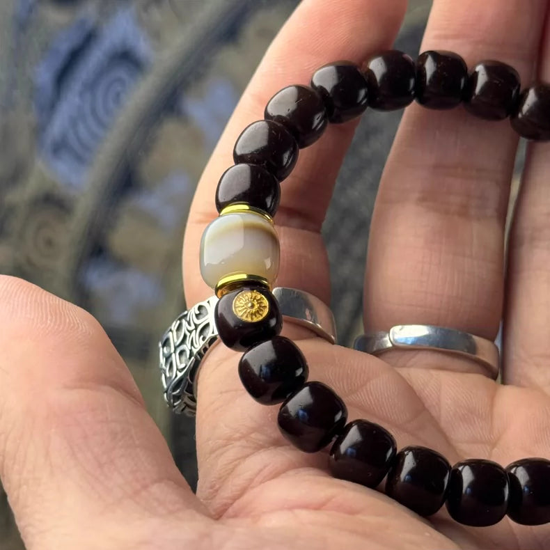 9×8mm (approx. 0.35×0.31 inches) Old-style Single-row Coconut Button Hand Bracelet with Natural Banded Agate Accents Aoao Toys